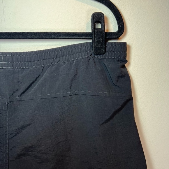 Patagonia 5" Shorts Black Pull On Nylon Unlined Drawstring Outdoor Womens Medium - Picture 10 of 11